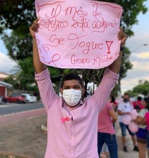 Grupo Madre Tereza realiza Blitz educativa  em alusão ao Outubro Rosa 