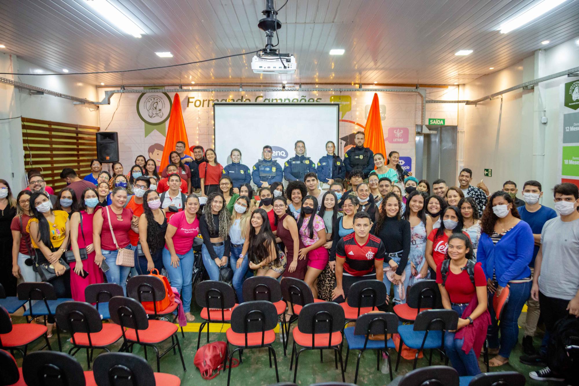 Grupo Madre Tereza realiza programação em alusão ao dia do Pedagogo e dia do Profissional de Letras