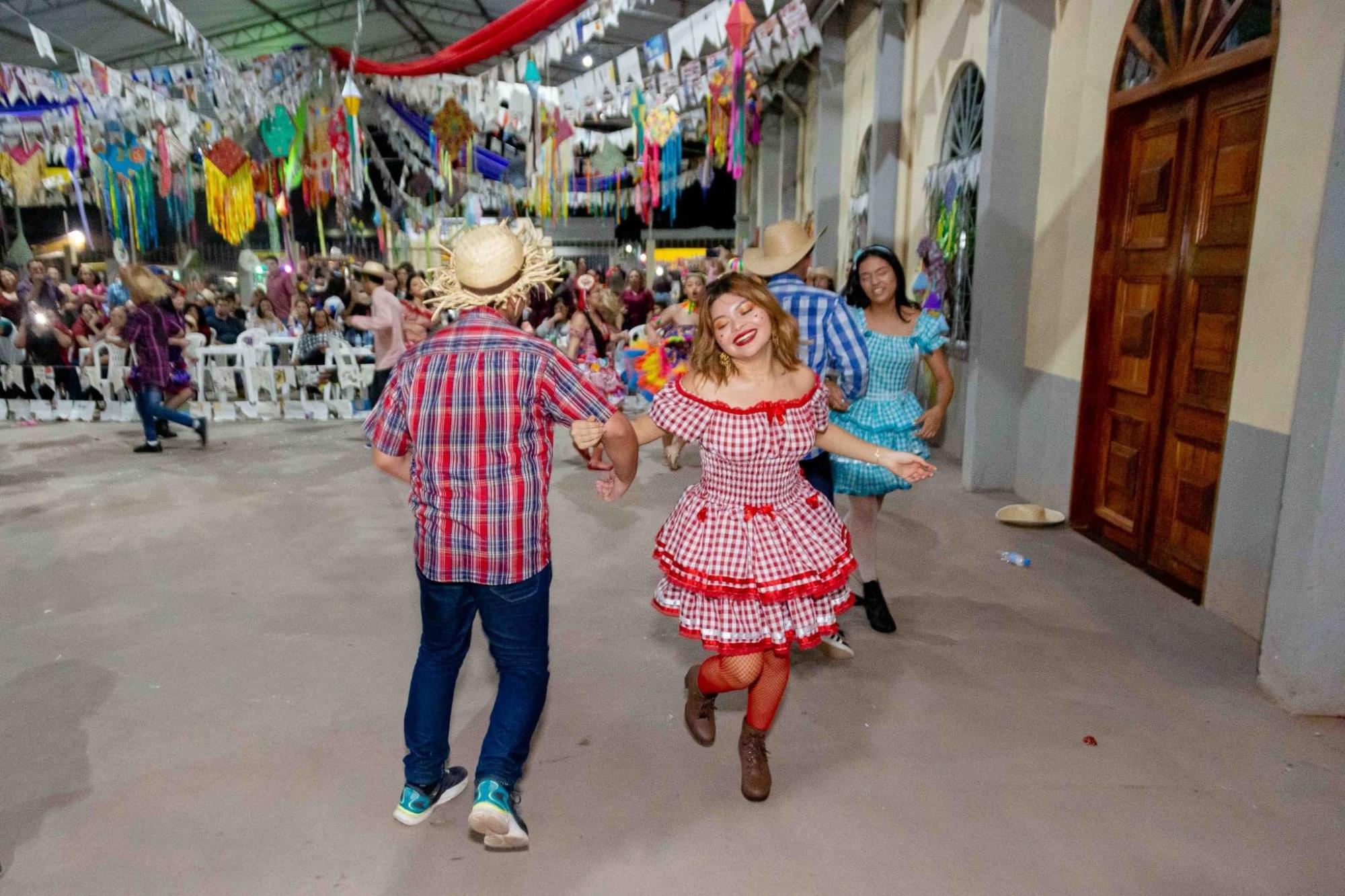 Grupo Madre Tereza realiza   Forrózão  ‘Madre Junina’