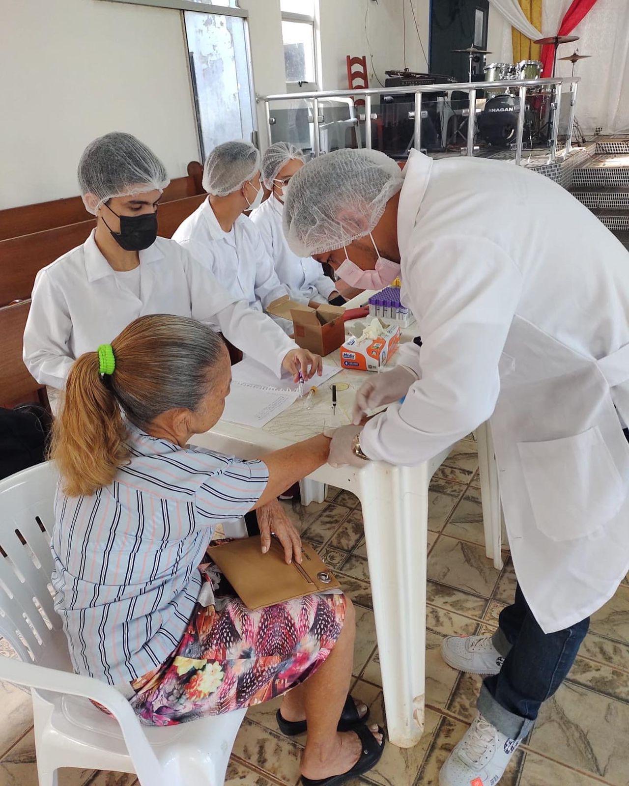Grupo Madre Tereza realiza ação de saúde em igreja evangélica 
