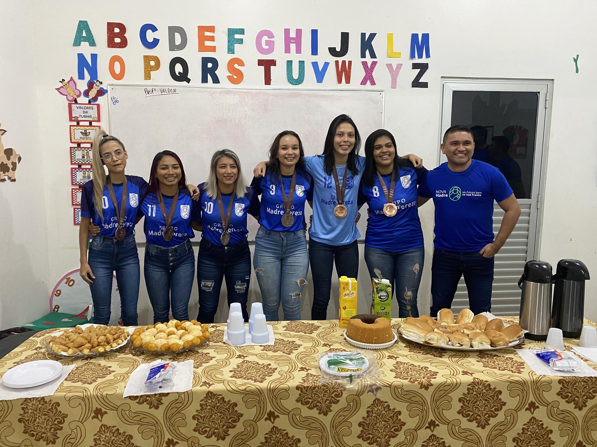 Grupo Madre Tereza  realiza cerimônia em homenagem as atletas que participaram do Jogos Universitários Brasileiros-JUBS. 