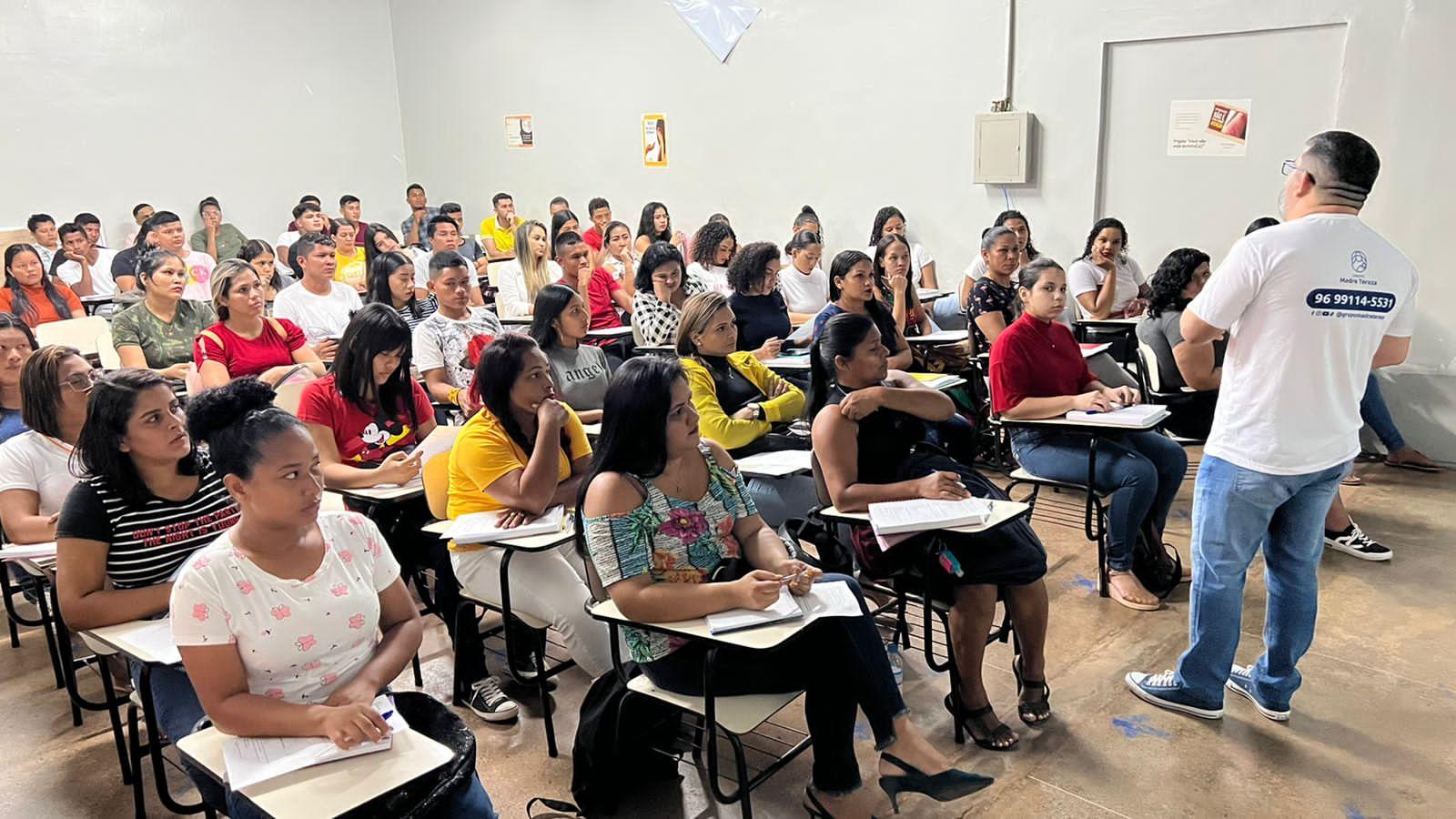 Grupo Madre Tereza realiza aula inaugural em Oiapoque 