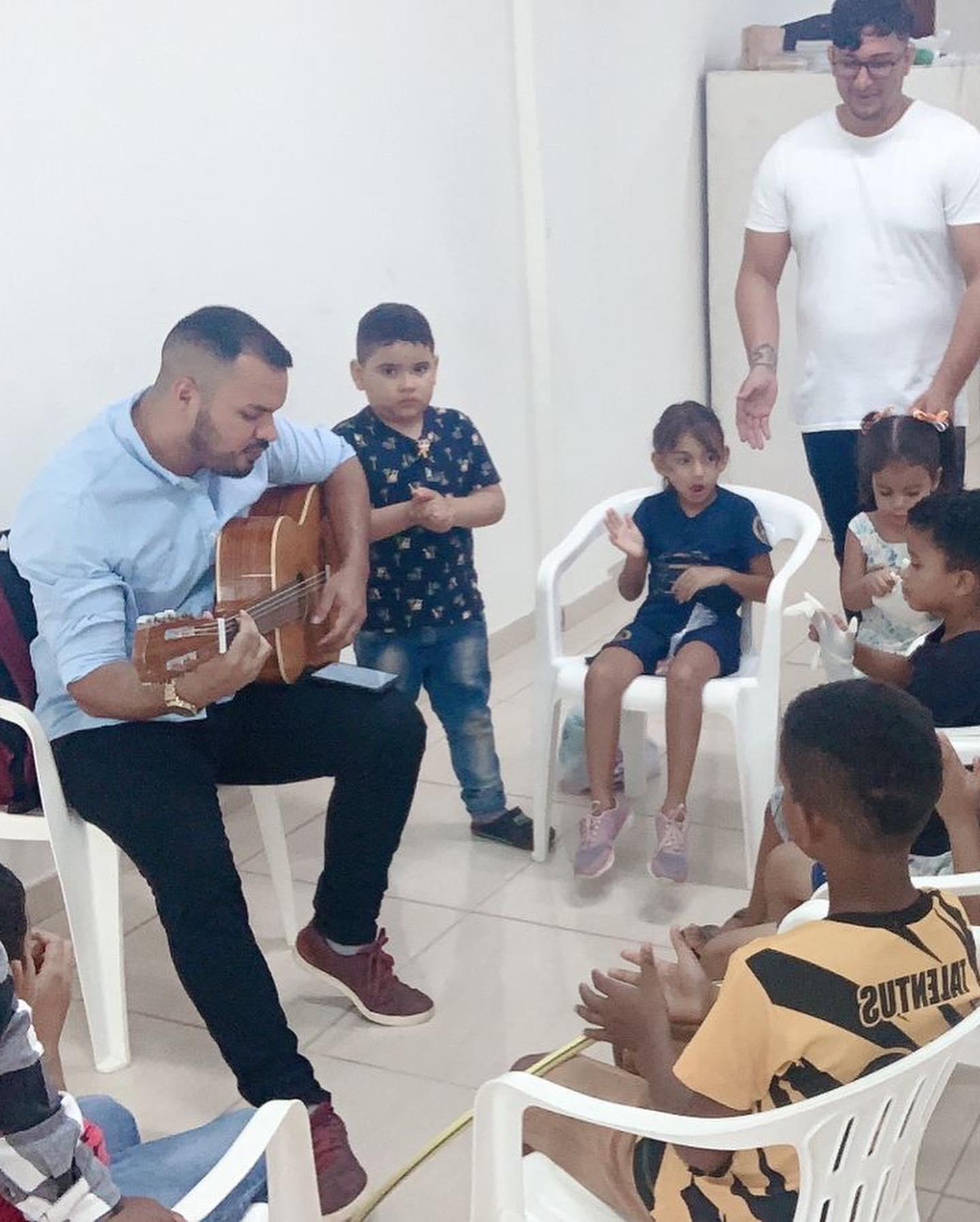 Grupo Madre Tereza realiza ação social no Centro Espírita no Distrito do Coração. 