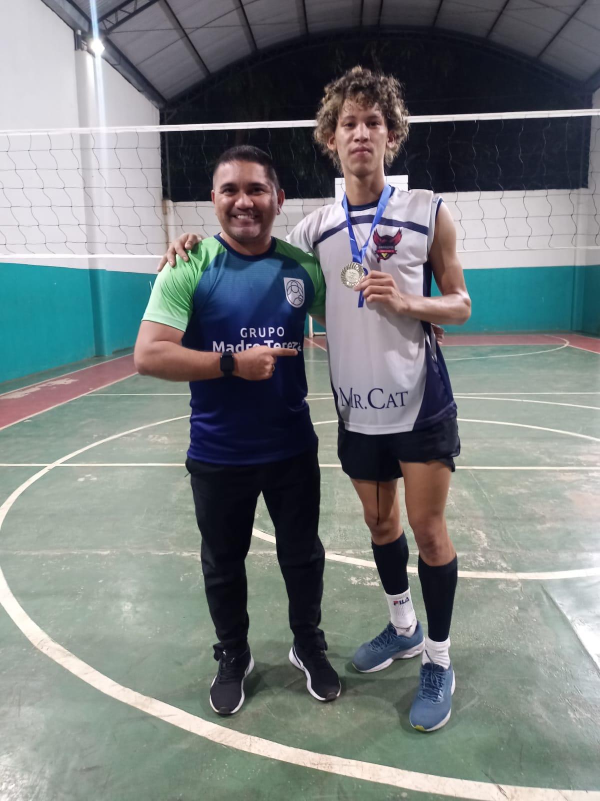 Triunfo Esportivo na Madre Tereza: Perugia é Campeão no 1° Torneio de Vôlei - Etapa Masculina