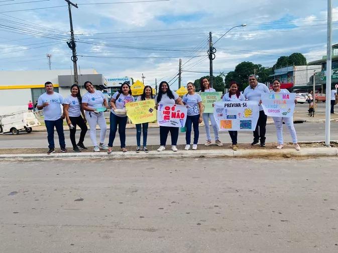 Alunos do Grupo Madre Tereza realizam Blitz Educativa sobre prevenção de DSTs no Carnaval de Vitória do Jari