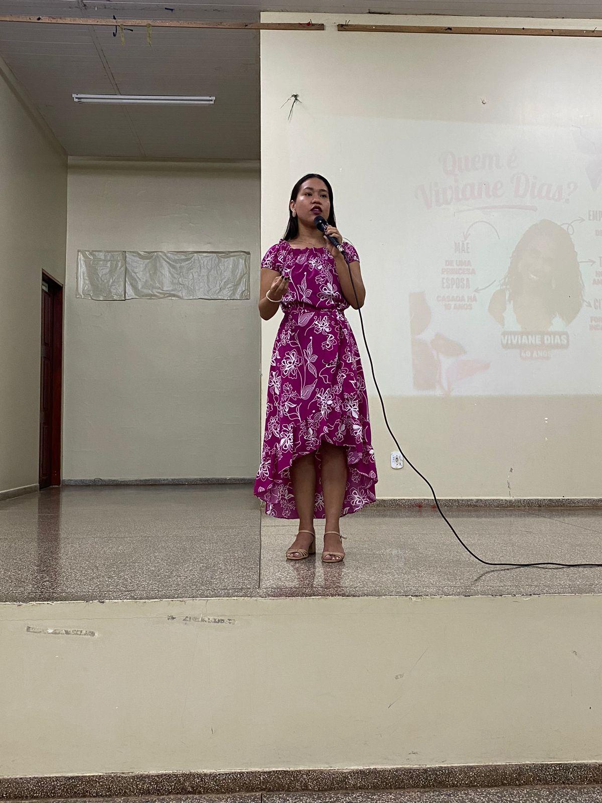 Grupo Madre Tereza realiza palestra em alusão ao Março Lilás