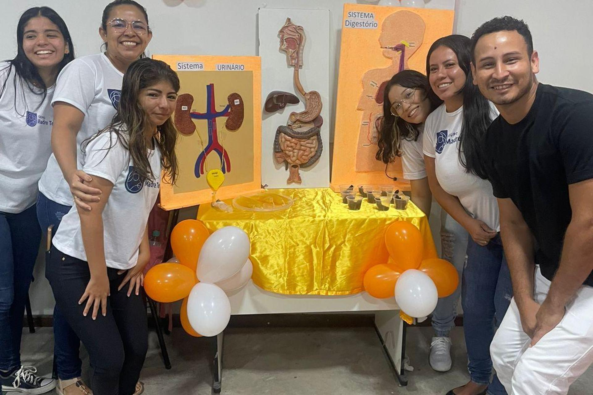 Alunos da Escola Técnica Madre Tereza Macapá Exibem Maquetes na Disciplina de Anatomia