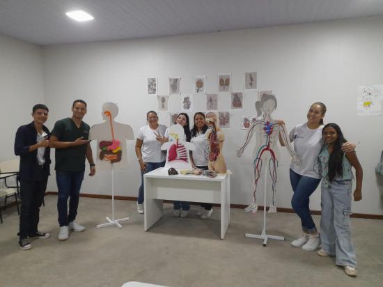 Alunos do Curso Técnico em Análises Clínicas Participam de Exposição de Anatomia, Enriquecendo o Conhecimento