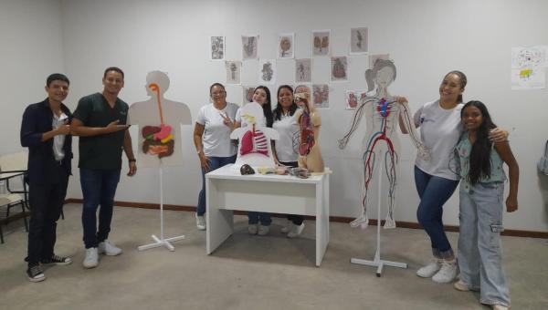 Alunos do Curso Técnico em Análises Clínicas Participam de Exposição de Anatomia, Enriquecendo o Conhecimento