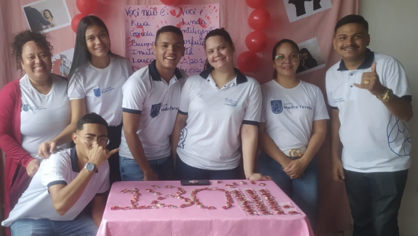 Alunos do Curso Técnico em Enfermagem Promovem Ação de Saúde da Mulher no Polo Técnico do Grupo Madre Tereza