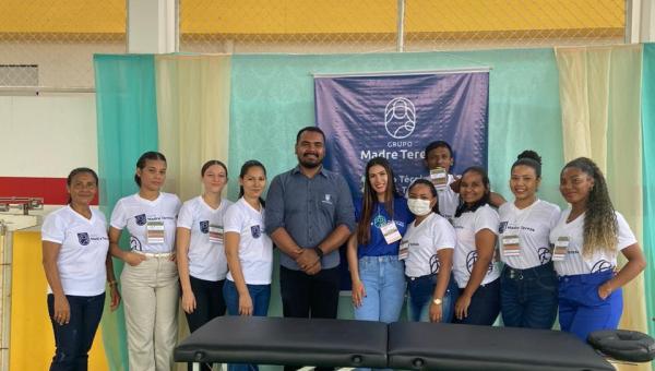 Alunos do Grupo Madre Tereza participam da 2ª Conferência Municipal de Gestão do Trabalho e Educação em Saúde