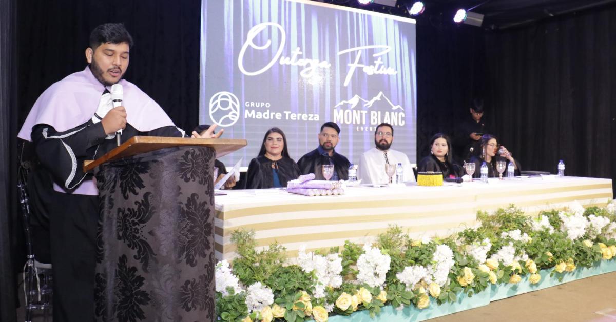 Celebração de Conquistas: Outorga de Grau da Faculdade Madre Tereza.