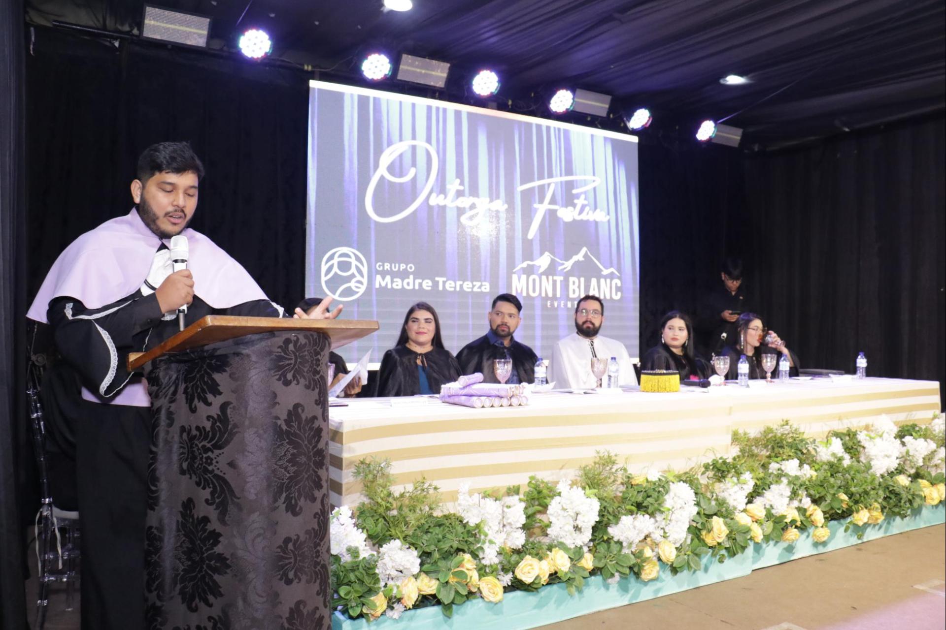 Celebração de Conquistas: Outorga de Grau da Faculdade Madre Tereza.