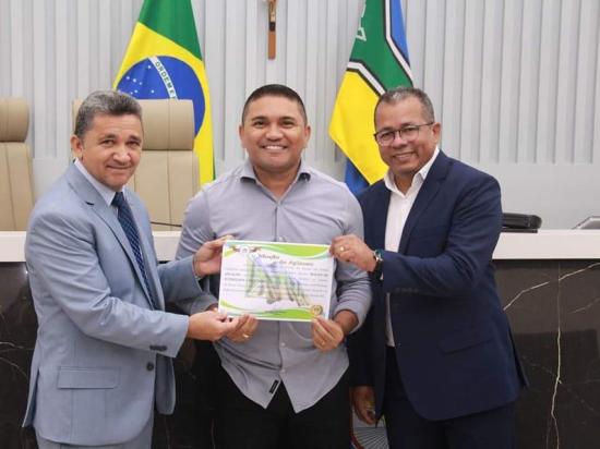 Coordenador de Desporto do Grupo Madre Tereza é homenageado por contribuição ao esporte no Amapá