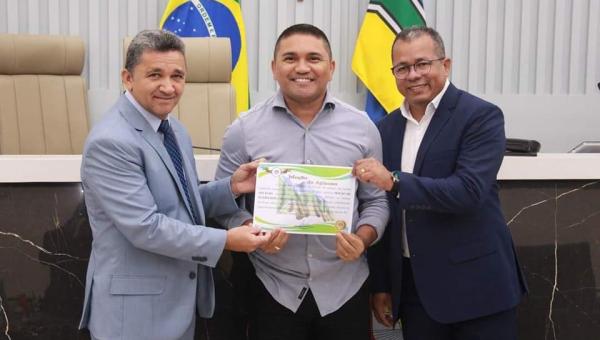 Coordenador de Desporto do Grupo Madre Tereza é homenageado por contribuição ao esporte no Amapá