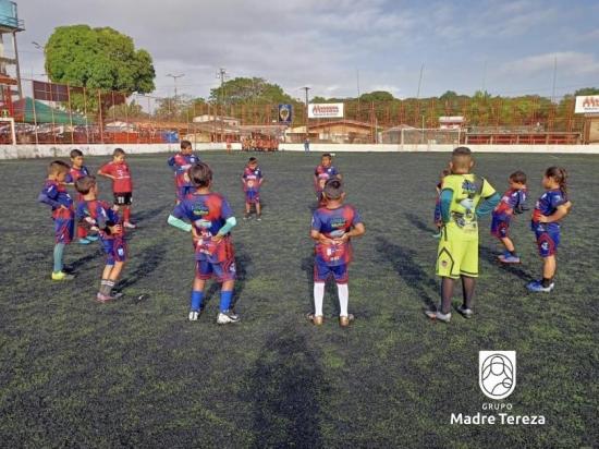 Grupo Madre Tereza participa de projeto Futuro Camisa 10