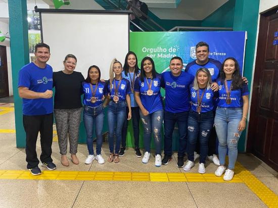 Grupo Madre Tereza  realiza cerimônia em homenagem as atletas que participaram do Jogos Universitários Brasileiros-JUBS. 