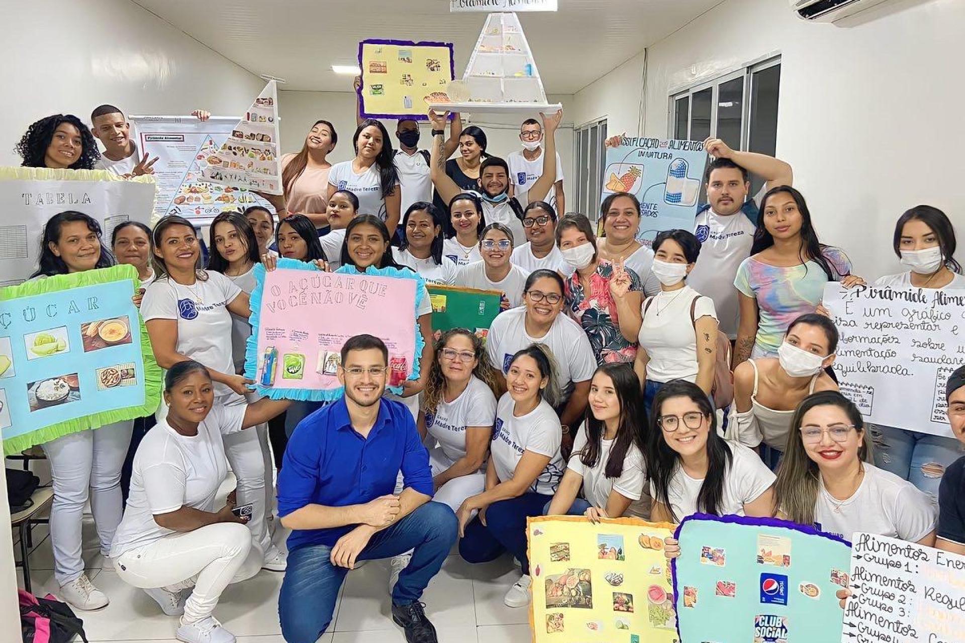 Grupo Madre Tereza realiza exposições  sobre alimentação saudável 