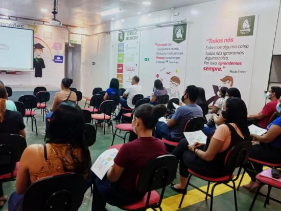 Grupo Madre Tereza realiza palestra para docentes da educação básica 