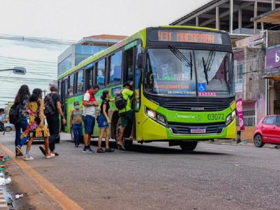 Iniciativa de Estudantes Promove Saúde no Transporte Público