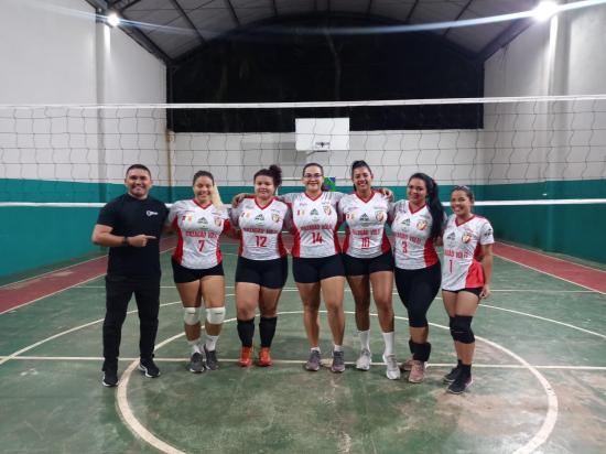 Início do 1° Torneio da Madre reuniu 12 equipes de vôlei de Santana