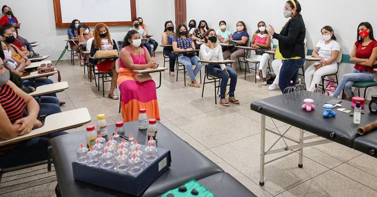 O Grupo Madre Tereza realiza Workshop para Calouros do Curso de Massoterapia.