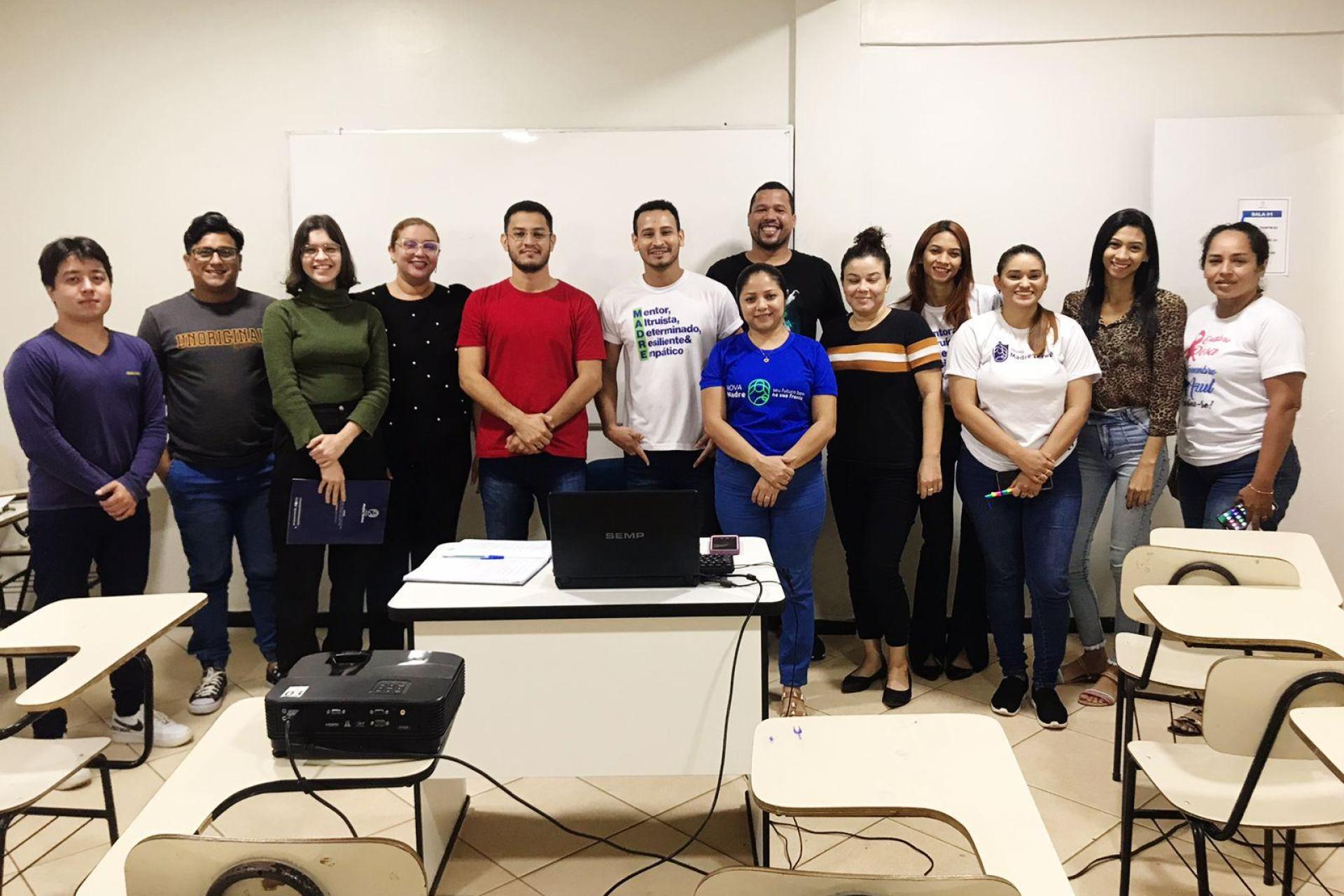 Professores do Grupo Madre Tereza participam de treinamento sobre práticas de sala de aula