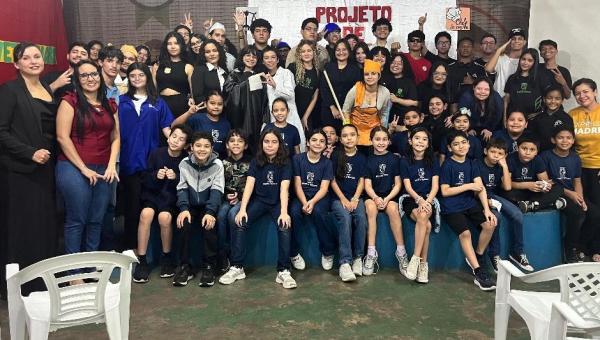 Terceirão do Centro de Ensino Madre Tereza vivencia profissões e inspira jovens estudantes.